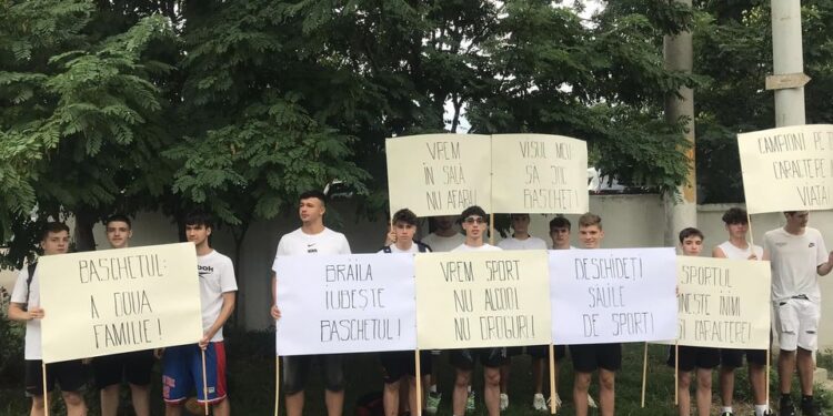 Sportivii de la Cuza Pirates Brăila cer autorităților să li se permită închirirea sau punerea la dispoziție cu plată, unei săli de sport pentru defășurarea antrenamentelor