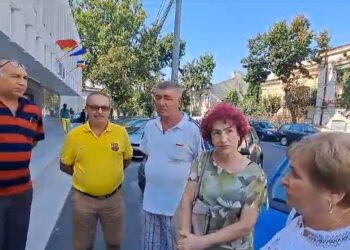 Doar câțiva brăileni au reacționat la o mobilizare pentru o acțiune de protest pe tema tarifului apei potabile de la Brăila