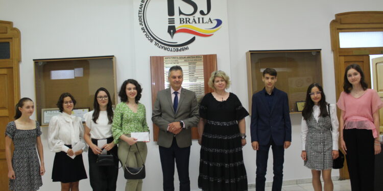Elevii de 10 ai Brăilei premiați la Inspectoratul Școlar