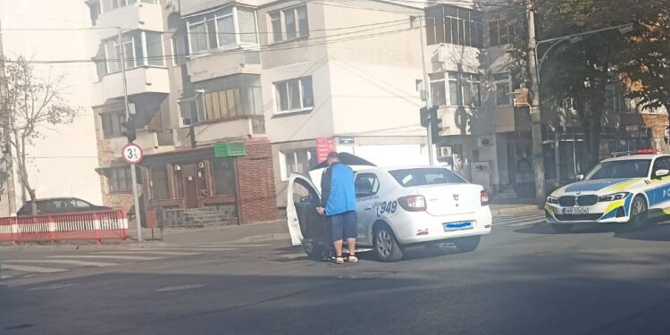 Accident cu trei persoane rănite la intersecția străzii Grivița cu strada General Eremia Grigorescu