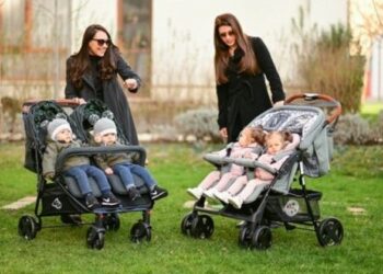 Majorarea cu 50% a indemnizației de creștere a copilului pentru părinții de gemeni, tripleți și multipleți a intrat în vigoare