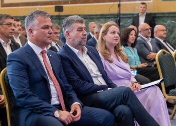 Elevi, preponderent din mediul rural, vor beneficia de microbuze electrice pentru transportul şcolar. În județul Brăila vor ajunge 33 de microbuze