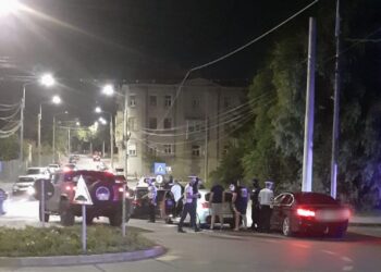 Depistați de polițiști sub influența substanțelor psihoactive, fără permis de conducere sau permisul suspendat