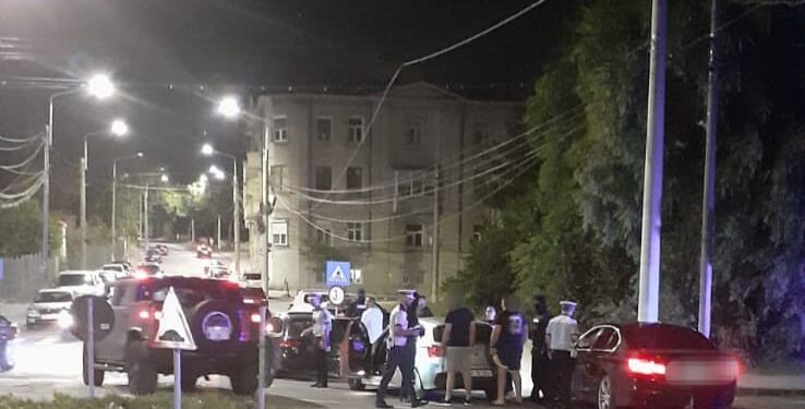 Depistați de polițiști sub influența substanțelor psihoactive, fără permis de conducere sau permisul suspendat