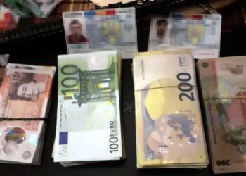 Arestări într-un dosar privind traficul de persoane