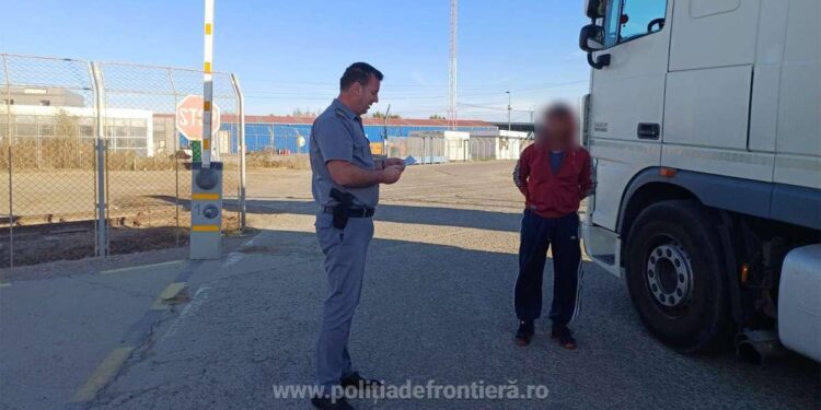 Poliță RCA falsă, descoperită de polițiștii de frontieră brăileni