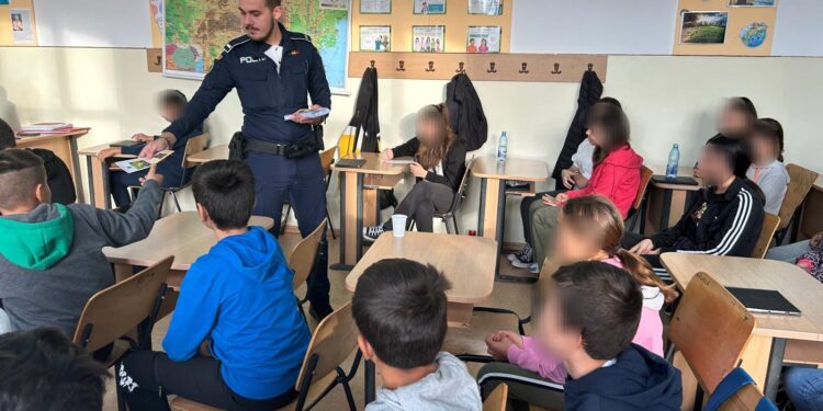 Activitate de educație rutieră circumscrisă programului ”Școala Altfel”, la școala din localitatea Dudești