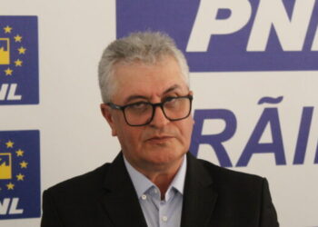 Daniel Angelin Cîrîc (PNL Însurăței): Acest monopol, condus de PSD, şi momentan necontrolabil, ar trebui să-şi revizuiască politica de impunere a unor tarife nerealiste la apă, canalizare, apa ploaie, până nu va fi zgâlțâit din temelii, de organele abilitate