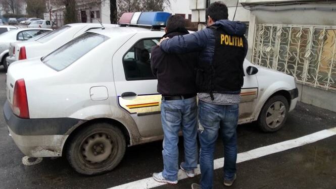 Mandate puse în aplicare de polițiști