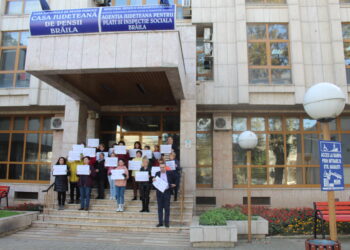 Angajatii Casei de Pensii Braila doresc asimilarea drepturilor lor salariale cu cele de la nivel central