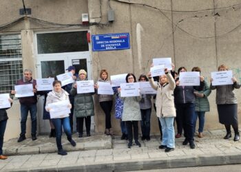 Protest spontan al angajaților de la Direcția Regională de Statistică Brăila