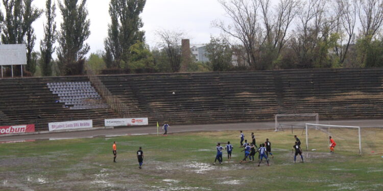 Foto+video: CIRC, pentru că fotbal nu se poate numi ce s-a întâmplat astăzi pe stadionul Municipal din Brăila