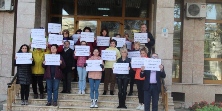 O nouă zi de proteste la Casa Județeană de Pensii Brăila