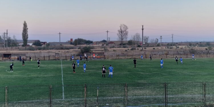 Victoria Traian este lider în clasamentul Campionatului județean de fotbal pentru juniori A1