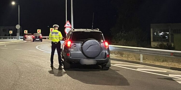 În cursul zilei de vineri, polițiștii au reținut în vederea suspendării exercitării dreptului de a conduce 9 permise de conducere