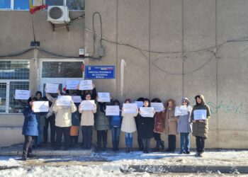 O nouă zi de proteste la Direcția Regională de Statistică Brăila