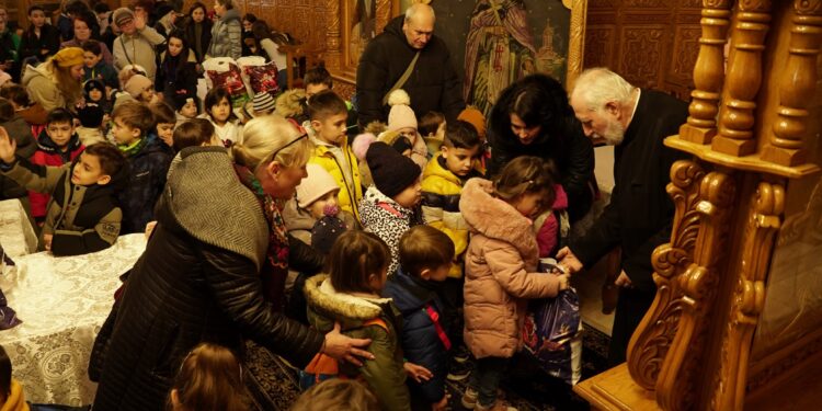 Daruri pentru copii oferite de Parohia ”Sf. Parascheva” din Brăila