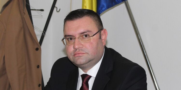 Alexandru Bucălău spune că soția sa este funcționar public la Direcția pentru Agricultură, nu la Camera Agricolă, angajată în urma unui concurs, din 2021