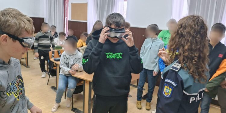 Activități preventive desfășurate de polițiștii brăileni cu un număr de peste 140 elevi