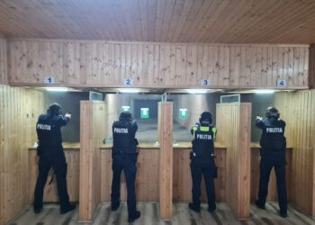 Pregătire profesională pentru agenții de poliție, absolvenți ai promoției noiembrie 2023 ai Școlii de Agenți de Poliție V. Lascăr din Câmpina