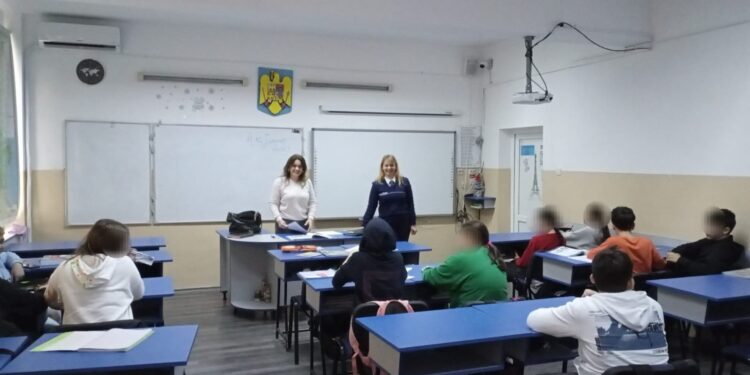 Campania de prevenire a faptelor de port sau folosire fără drept de obiecte periculoase în incinta unităților de învățământ preuniversitar