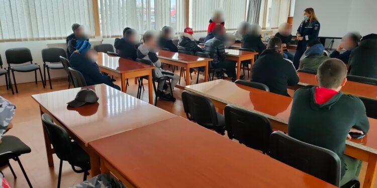 Proiect de siguranță în mediul școlar „Îmi cunosc drepturile, îmi respect obligațiile”