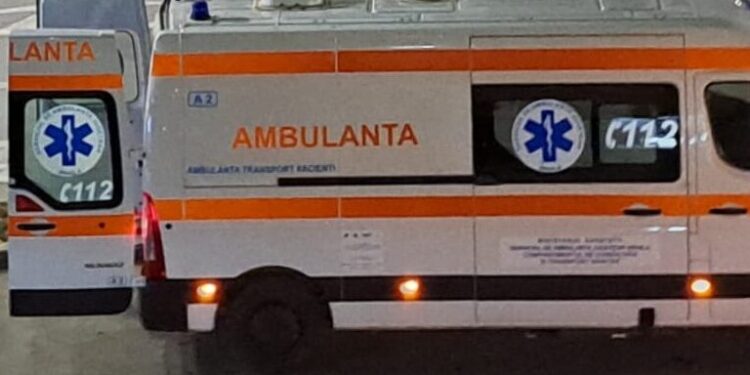 Cercetat sub control judiciar după ce lovit o altă mașină care apoi a accidentat un pieton care traversa pe culoarea verde a semaforului, pe marcajul pietonal. Șoferul era băut și ar fi mutat vehiculul pe altă stradă, fără încuviințarea polițiștilor