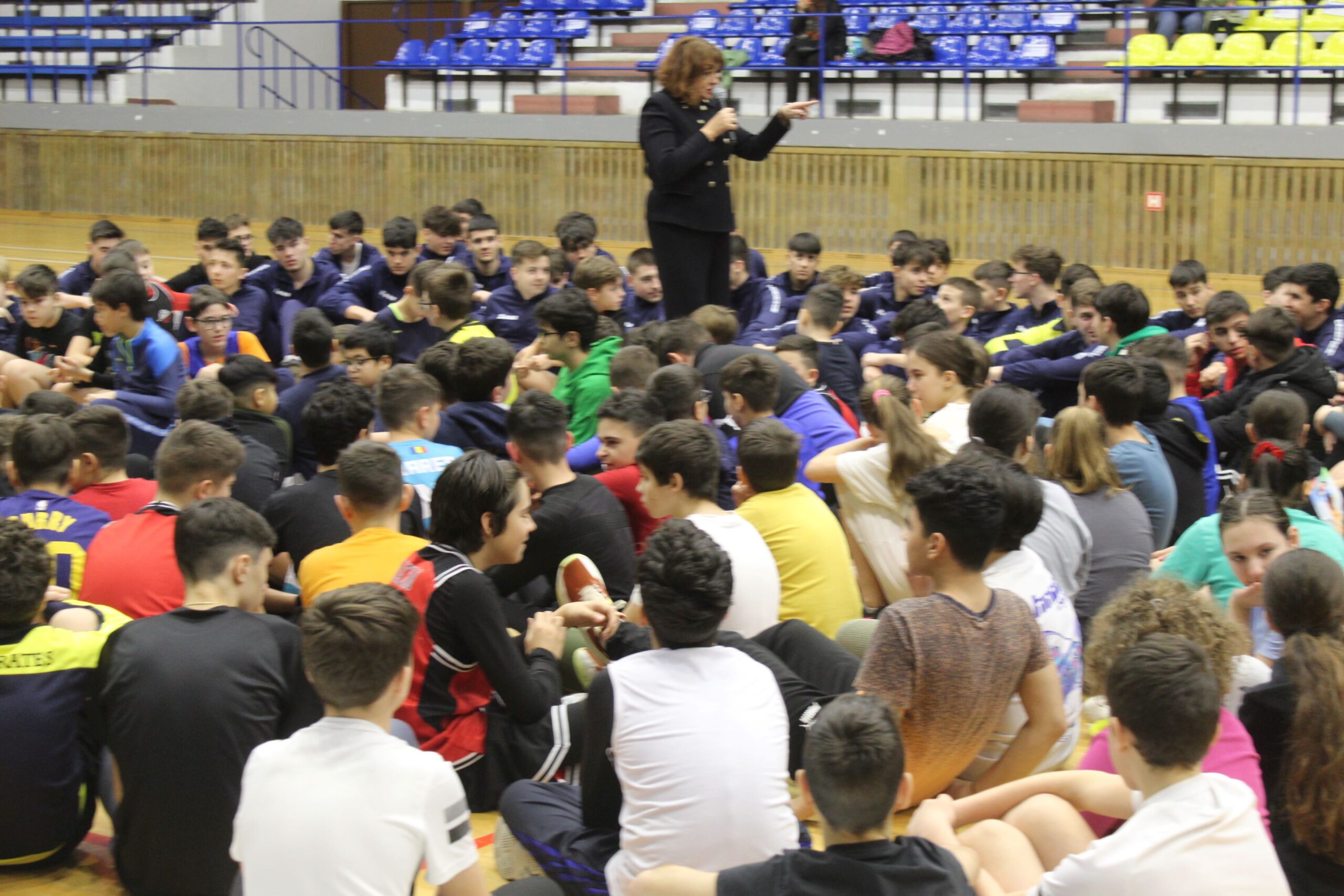 Foto+video: Carmen Tocală, președinta FR Baschet, s-a întâlnit cu sportivii și antrenorii de la ACS Cuza Pirates Brăila