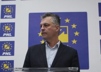 Inspectorul școlar general Cătălin Canciu consideră că profesorul care pune presiune pe elevi de la clasă pentru a face meditații cu el „nu este cel mai bun în domeniul său”