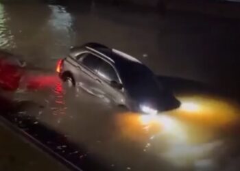 A căzut cu mașina în Dunăre