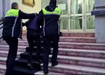 Arest la domiciliu pentru minorul de 15 ani care a bătut o femeie de 73 de ani în satul Corbu Nou, comuna Măxineni