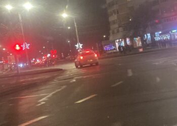 A plecat de la locul accidentului și s-a dus să reclame evenimentul la poliție, dar a uitat că nu are permis pentru nicio categorie de vehicule