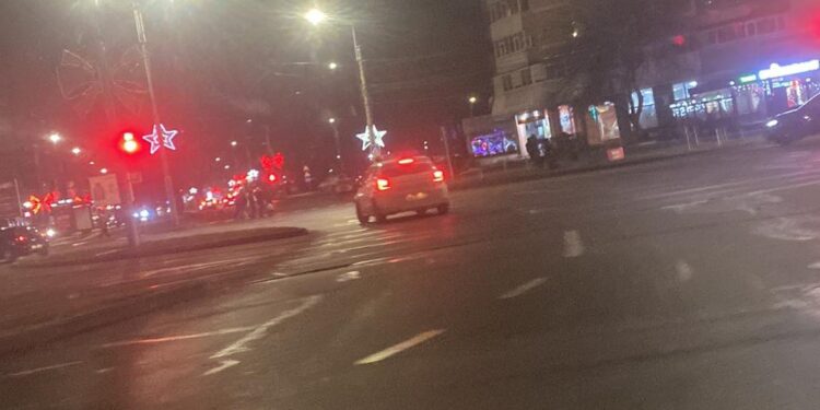 A plecat de la locul accidentului și s-a dus să reclame evenimentul la poliție, dar a uitat că nu are permis pentru nicio categorie de vehicule