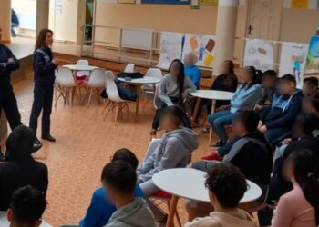 Informare a elevilor din cadrul Școlii Gimnaziale ”Anton Pann” dar și zona unui complex comercial din municipiul Brăila