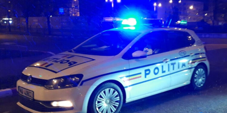 O șoferiță de 19 ani a lovit două autoturisme parcate pe Bulevardul Dorobanților
