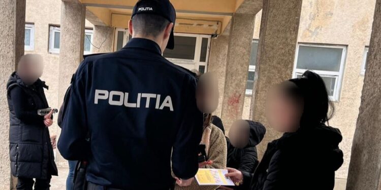 Peste 75 de acțiuni ale polițiștilor pentru prevenirea delincvenței juvenile în incinta și în zona adiacentă unităților de învățământ preuniversitar