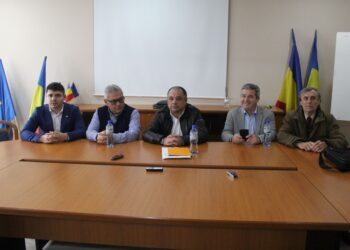 Foștii membrii ai AUR Brăila acuză faptul că sediul partidului era mai mereu închis, iar în partid au apărut noi membri cu simpatii USL-iste, dați afară sau care nu se mai regăseau în PNL