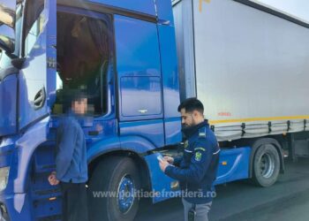 A prezentat la controlul de frontieră de la Zona Liberă Brăila, pentru ansamblul rutier condus, polițe de asigurare obligatorie false