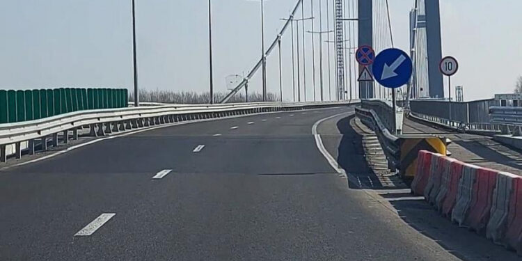 Probleme la Podul suspendat peste Dunăre de la Brăila