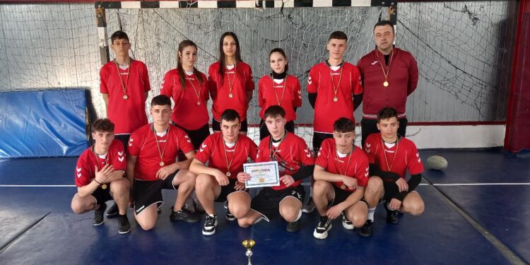 Echipa Liceului Tehnologic ”Edmond Nicolau” a câștigat faza județeană a ONSS la rugby tag