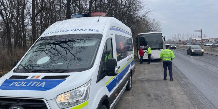 În cursul zilei de joi, polițiștii brăileni au aplicat peste 100 de sancțiuni contravenționale