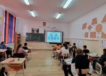 Activități desfășurate cu elevii de gimnaziu de la Școala din comuna Romanu, cu ocazia Zilei Mondiale a Apei și Zilei Mondiale a Pădurii