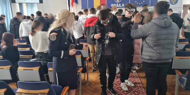 De Ziua Poliției, polițiștilor brăileni le-au trecut pragul elevi din cadrul mai multor unități de învățământ din județ