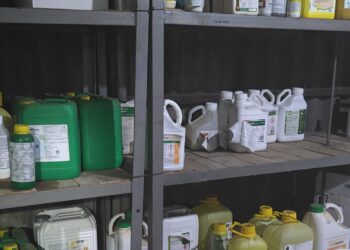 Operator economic cu profil agricol din comuna Tichilești amendat de Garda de Mediu