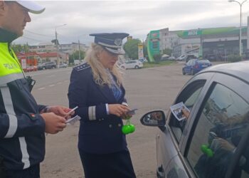 Activități preventive desfășurate de polițiștii brăileni pe o arteră intens circulată din municipiul Brăila și în incinta Braila Mall