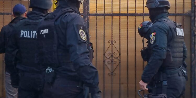 Percheziții în Constanța și Brăila într-un dosar de înșelăciune, complicitate la înșelăciune și fals în declarații