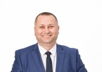 Adin Boboc, candidatul PNL la Primăria Ianca spune că își dorește ca dezbaterea publică între candidații la primăria orașului să se desfășoare pe platforma gropii de gunoi din Ianca
