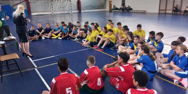 Echipa de la Liceul Tehnologic Anghel Saligny a câștigat Cupa 1 iunie la rugby tag, competiție adresată elevilor de gimnaziu