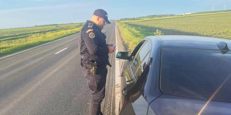 În prima zi de Paște, polițiștii brăileni au intervenit la 52 de evenimente, 40 dintre acestea fiind sesizate prin apel SNUAU 112