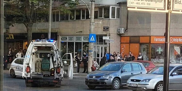 Biciclist accidentat pe Bulevardul Dorobanților la intersecția cu strada Gării